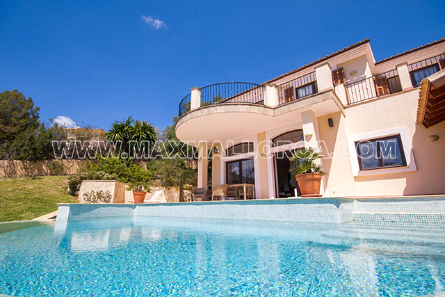 villa_bendinat_house_haus_big_real_estate_max_mallorca_golf_for_sale_02.jpg