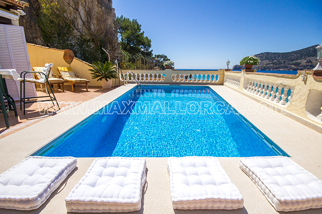 mallorca_villa_camp_de_mar_golf_de_andratx_beach_strand_real_estate_immobilie_max_mallorca_first_sea_line_property_meer_strand__19.jpg
