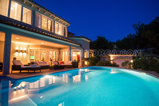 villa_marmacen_puerto_de_andratx_mallorca_villa_family_max_mallorca_real_estate_immobilie_makler_private_property_first_class_pool_sea_view_luxury_31a.jpg