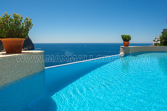 penthouse_villa_apartment_mallorca_puerto_andratx_real_estate_max_mallorca_cala_llamp_00.jpg